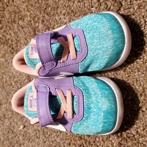 Nike 8 toddler shoes